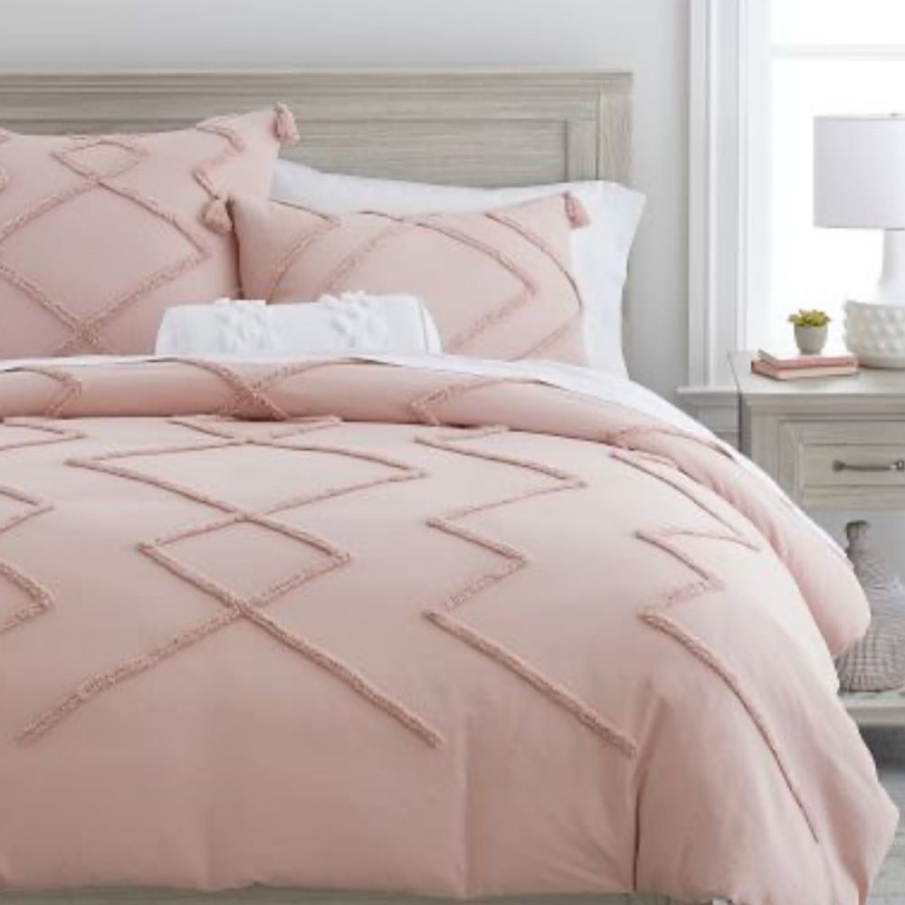 Ashlyn Tufted Duvet Cover Full Queen and Pair of Shams, Powdered Blush (ii)